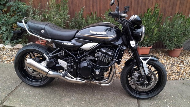 Kawasaki Z 900 RS megkmlt jszer llapot