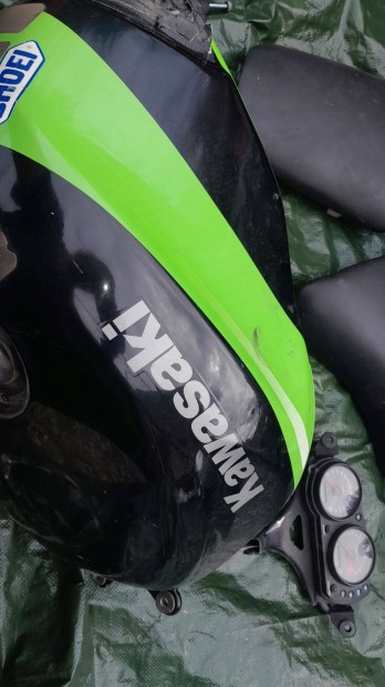 Kawasaki Zx 6R alkatrsz 00- 02 tank