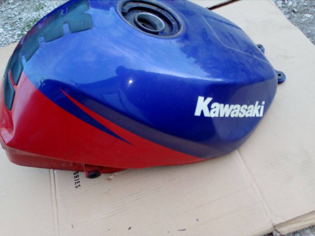 Kawasaki Zx 6 R 1995 alkatrsz , tank