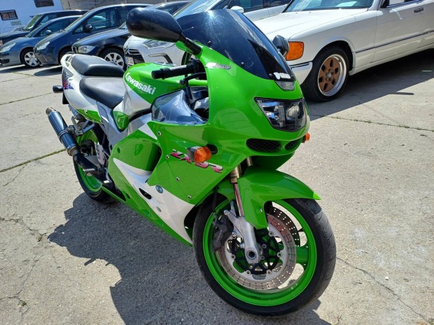 Kawasaki Zx-9R (NINJA) Csere Autóbeszámitás is