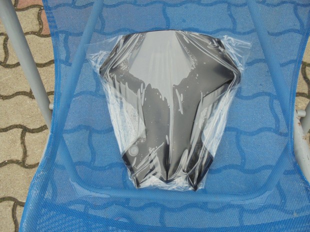 Kawasaki (900-as ) gyári új plexi eladó