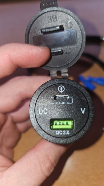 Kawasaki ninja versys usb és usb c töltő