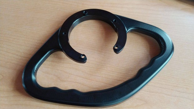 Kawasaki tank utas kapaszkod�