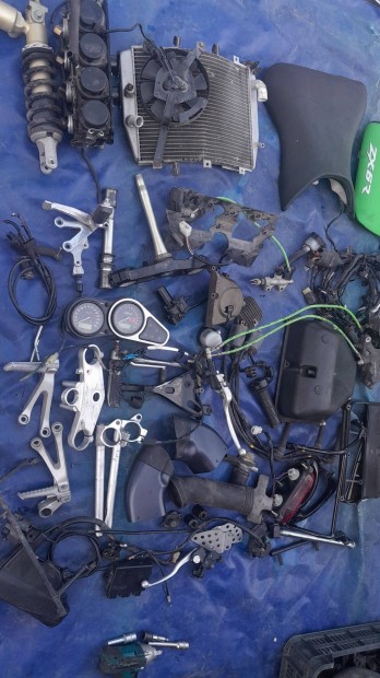 Kawasaki zx6 r, zx 6 r, alkatr�sz 1998 els� teleszk�p