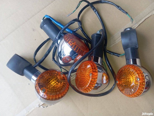 Kawaski VN 800 alkatr�sz , h�ts� ker�k