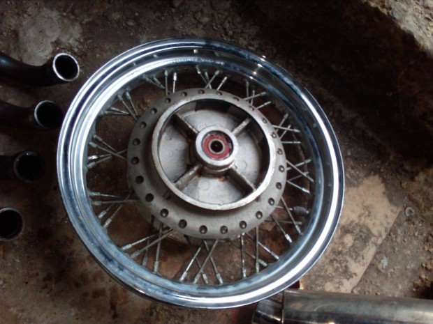 Kawaski VN 800 hátsó kerék