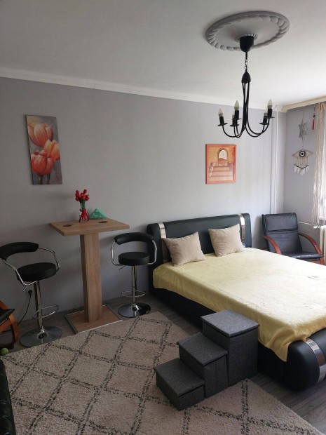 Kazincbarcik�n kiad� lak�s!