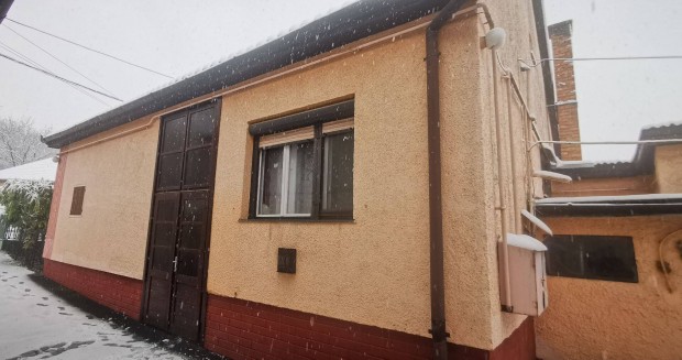 Kecelhegyn�l 3 szob�s j� �llapot� csal�di h�z elad�