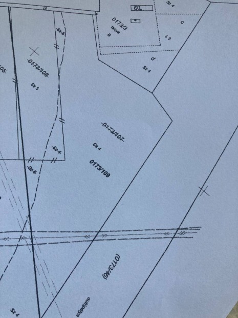 Kecskem�t, Lad�nyibene �t, �p�t�si telek(22886 nm.) elad�!