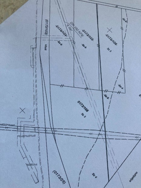 Kecskem�t, Lad�nyibene �t, �p�t�si telek(24541 nm.) elad�!