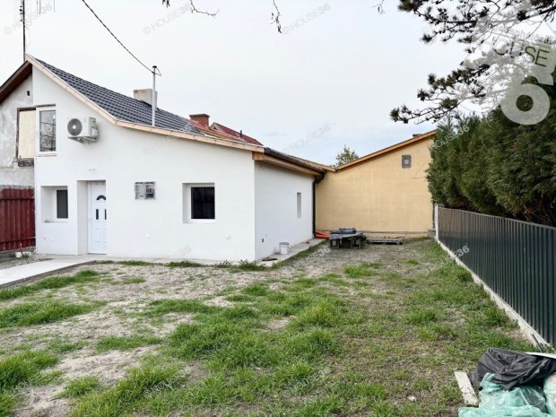 Kecskem�ten a Vacsik�zben lak�h�z elad�!