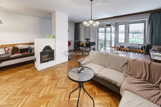 Kecskem�ti 129 nm-es lak�s elad�