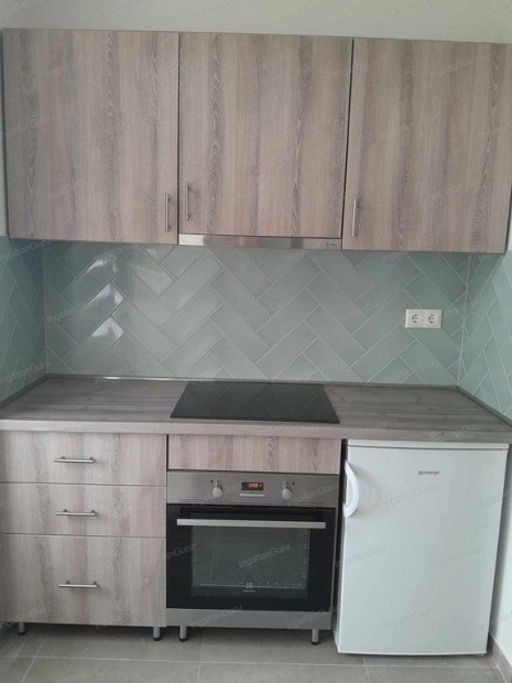 Kecskem�ti 200 nm-es h�z kiad�