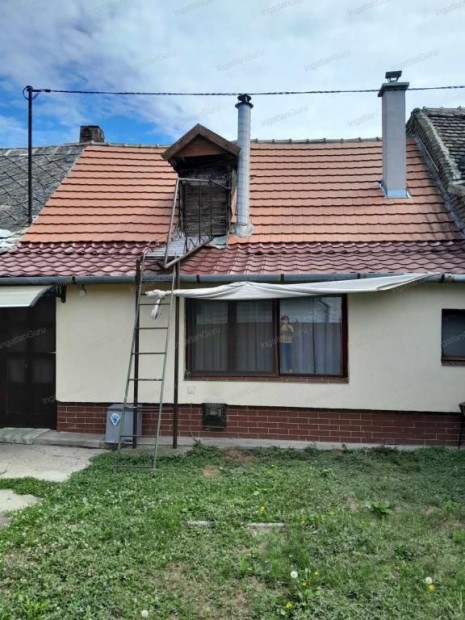 Kecskem�ti 41 nm-es h�z elad�