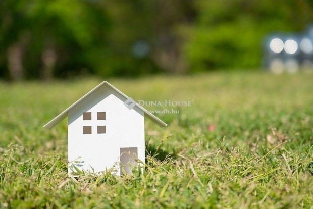 Kecskem�ti 6052 nm-es telek elad� #4954833