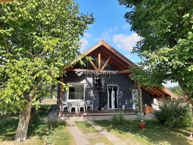 Kecskem�ti 65 nm-es h�z elad�