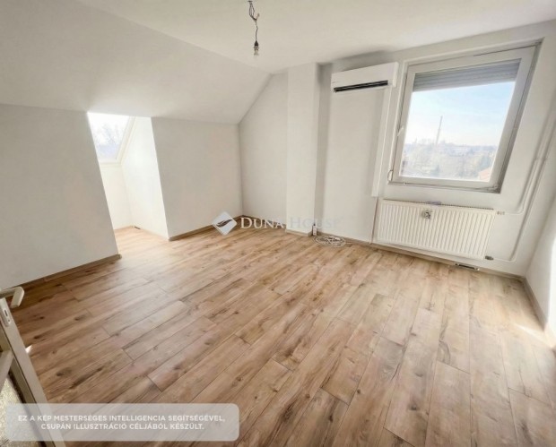 Kecskem�ti elad� 46 nm-es lak�s