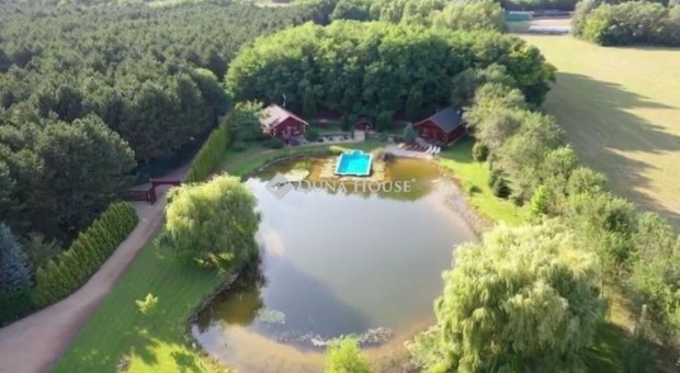 Kecskem�ti elad� 500 nm-es h�z