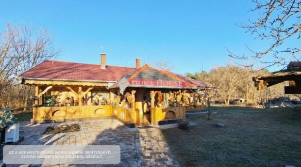 Kecskem�tt�l 5percre 2 �n�ll� h�z k�zvetlen az 54-es mellett