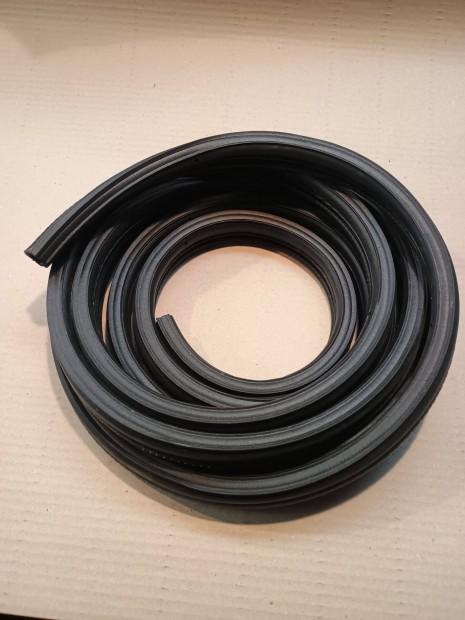 K�dergumi, �j 5 m�teres tekercsben elad�