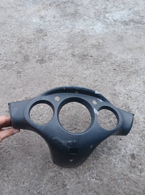 Keeway Arn Fejidom hátsó része