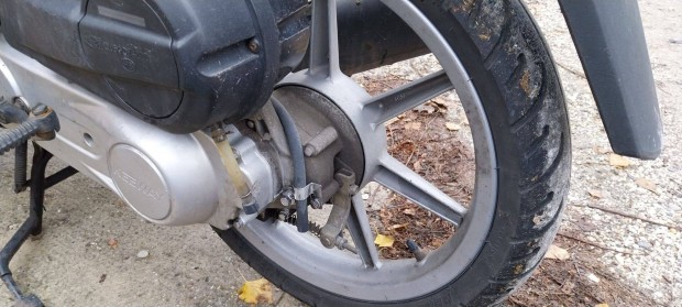 Keeway Goccia 4T, 49cc nindts, kivl llapotban Robog