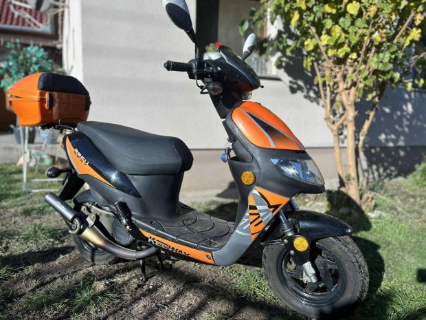 Keeway Hurrikán 2T robogó