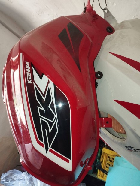 Keeway Rks 125 alkatrsz , tank