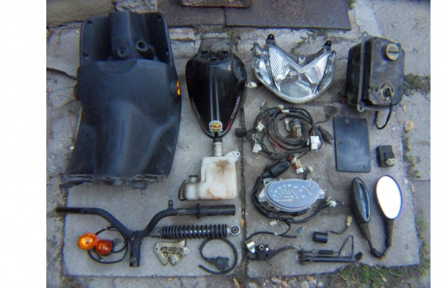 Keeway Swan 50 2T robog alkatrszek