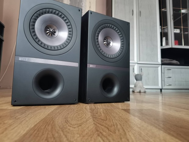 Kef Q300  llvnyos hangsugrz pros 