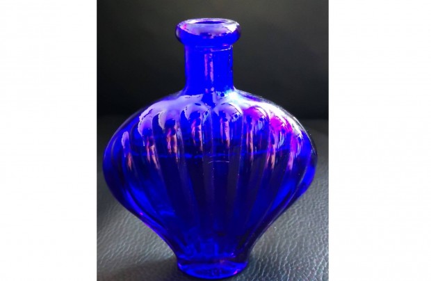 Kék színű üvegváza, virágtartó (15 cm)