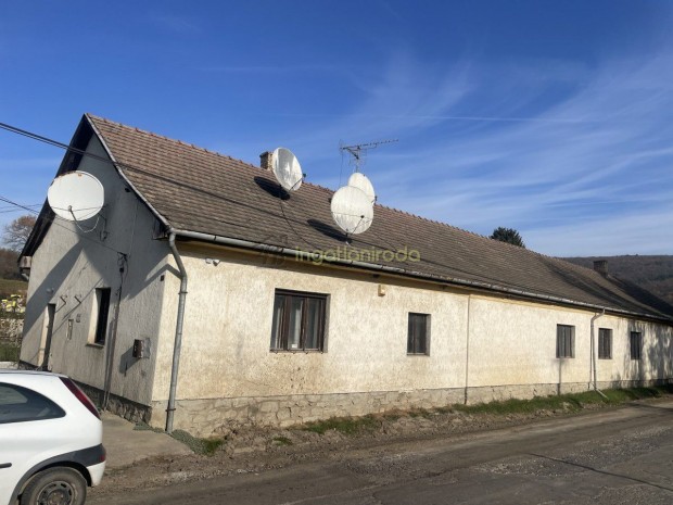 K�ked - �zlethelyis�g - Rakt�r - Telephely - V�llalkoz�sra alkalmas -