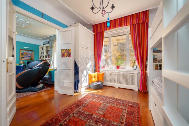 Keleti K�roly utc�ban eleg�ns polg�ri lak�s kiad�