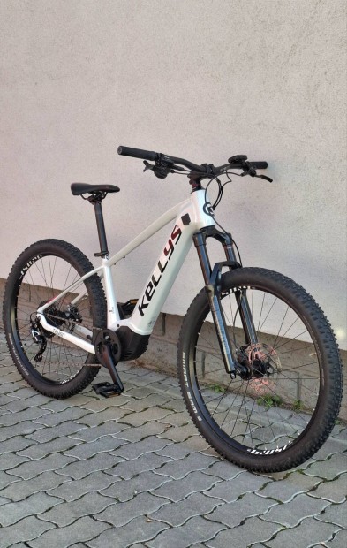 Kellys Tayen 27,5" 725 Wh, 102 km!