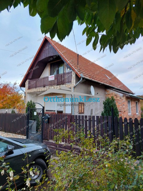 Kengyelen ~100 m2-es csal�di h�z elad�, 923 m2-es telken