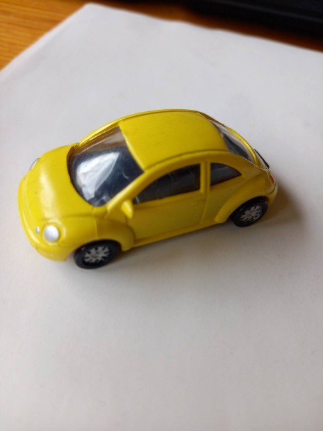 Kentoys Volkswagen New Beetle 1999 yellow miniature cars