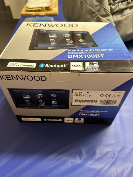 Kenwood DMX100BT fejegysg