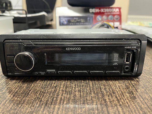 Kenwood Kmm-105 rádiósmagnó