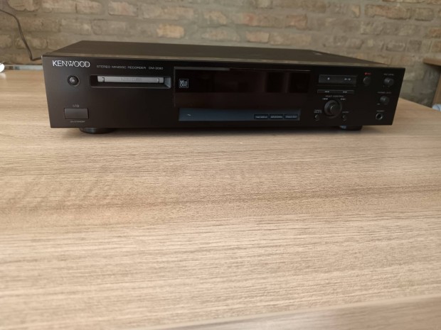 Kenwood minidisc deck (DM-3090) - hibs!! 