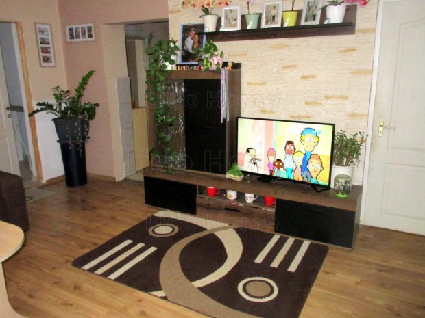 K�nyelmes lak�h�z Balatonszemes k�zel�ben!