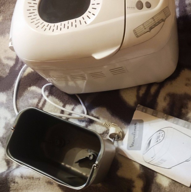 Kenyérsütőgép Moulinex 860w-os