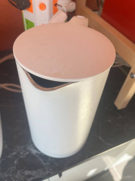 Képen látható vízforraló eladó