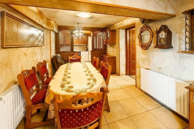 Kerecsendi 200 nm-es h�z elad�