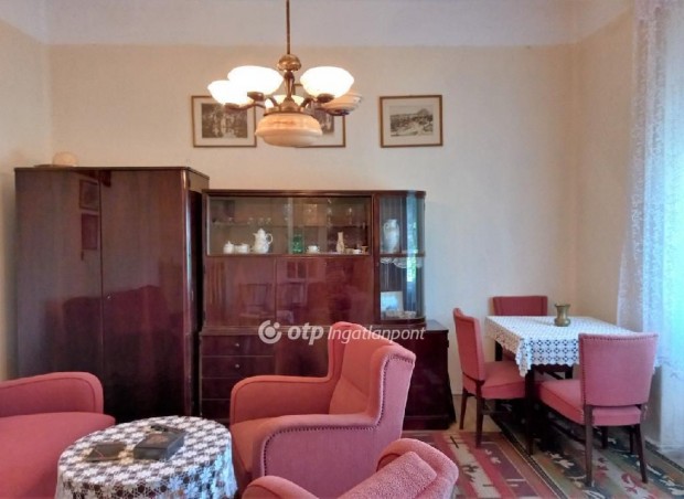 Kerecsendi 75 nm-es h�z elad�