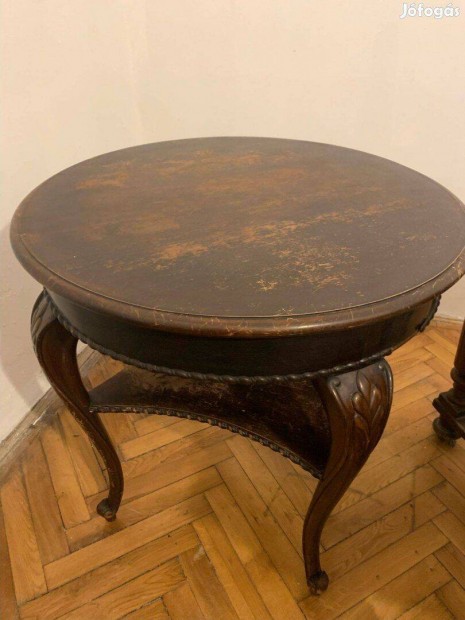 Kerek antik magas asztal