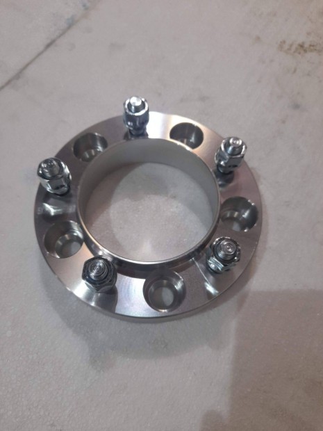 Ker�k sz�les�t� Suzuki terepj�r� 5x139,7 50mm M12x1,25