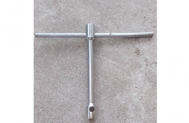 Kerkanya kulcs (24-27-es) 50 cm-es szrral