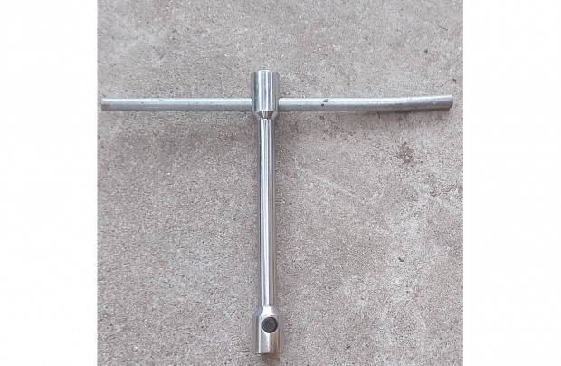 Kerkanya kulcs, (24-27) 50 cm-es szrral