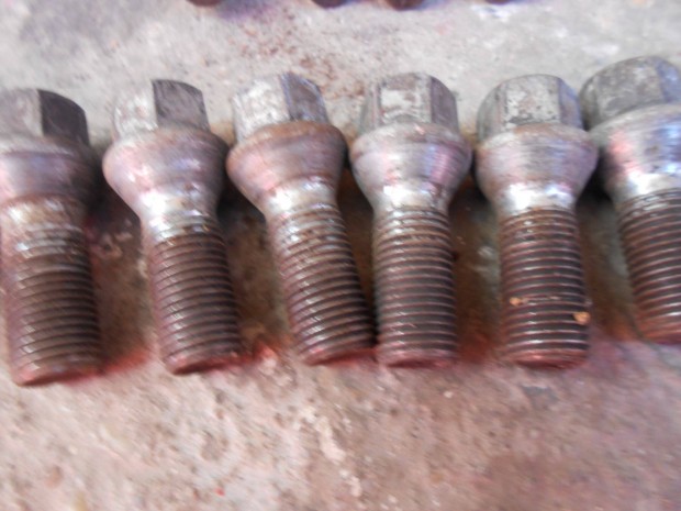 Ker�kcsavarok , k�nny�f�m ker�khez elad�