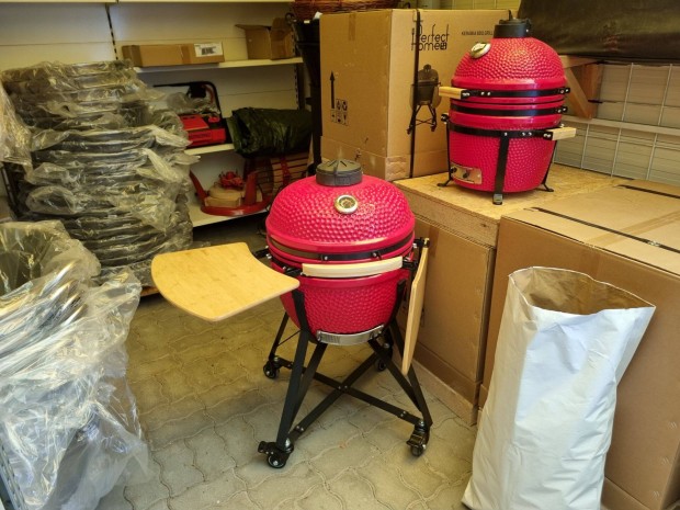 Kerekes vastag falú kamado két asztallal kerámia grill, mobil kemence